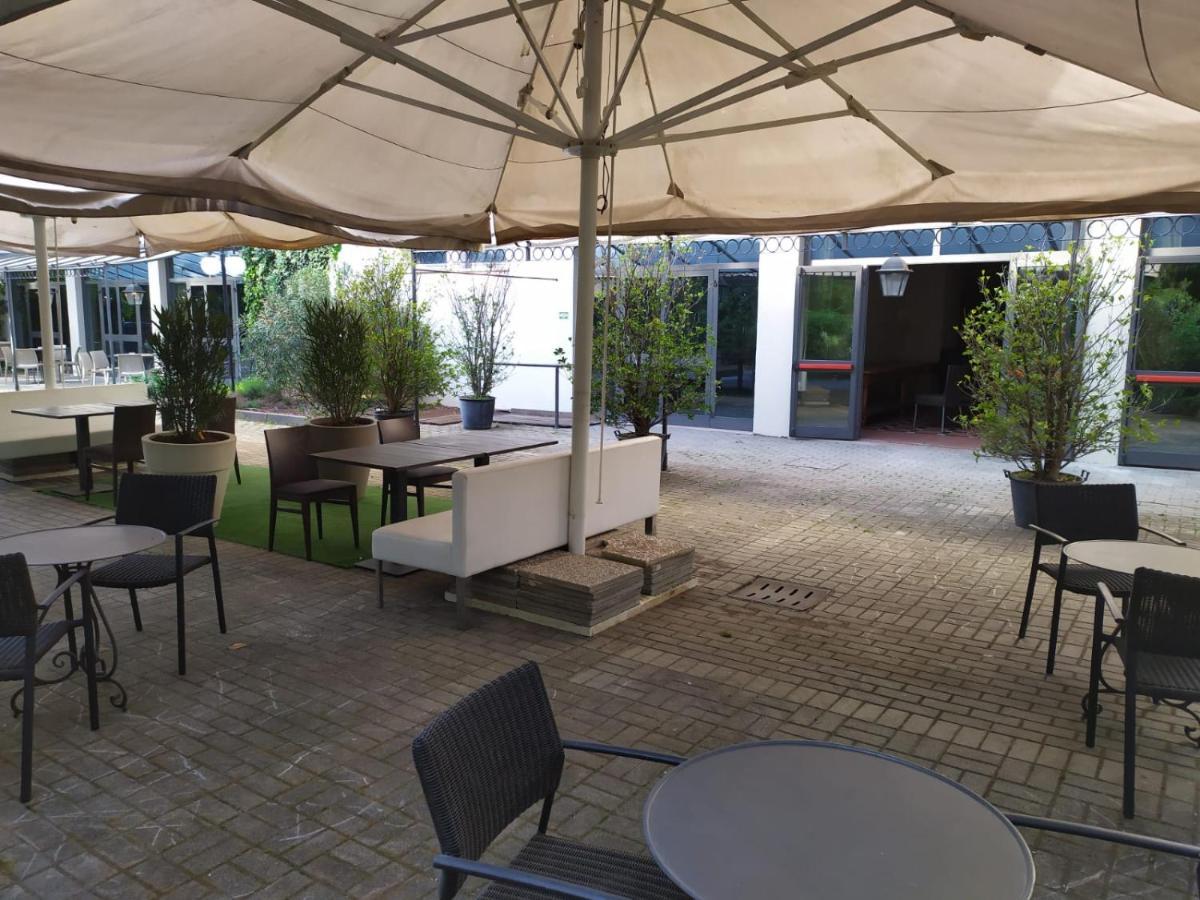 Ferretti Majestichouse Castenedolo Exterior foto